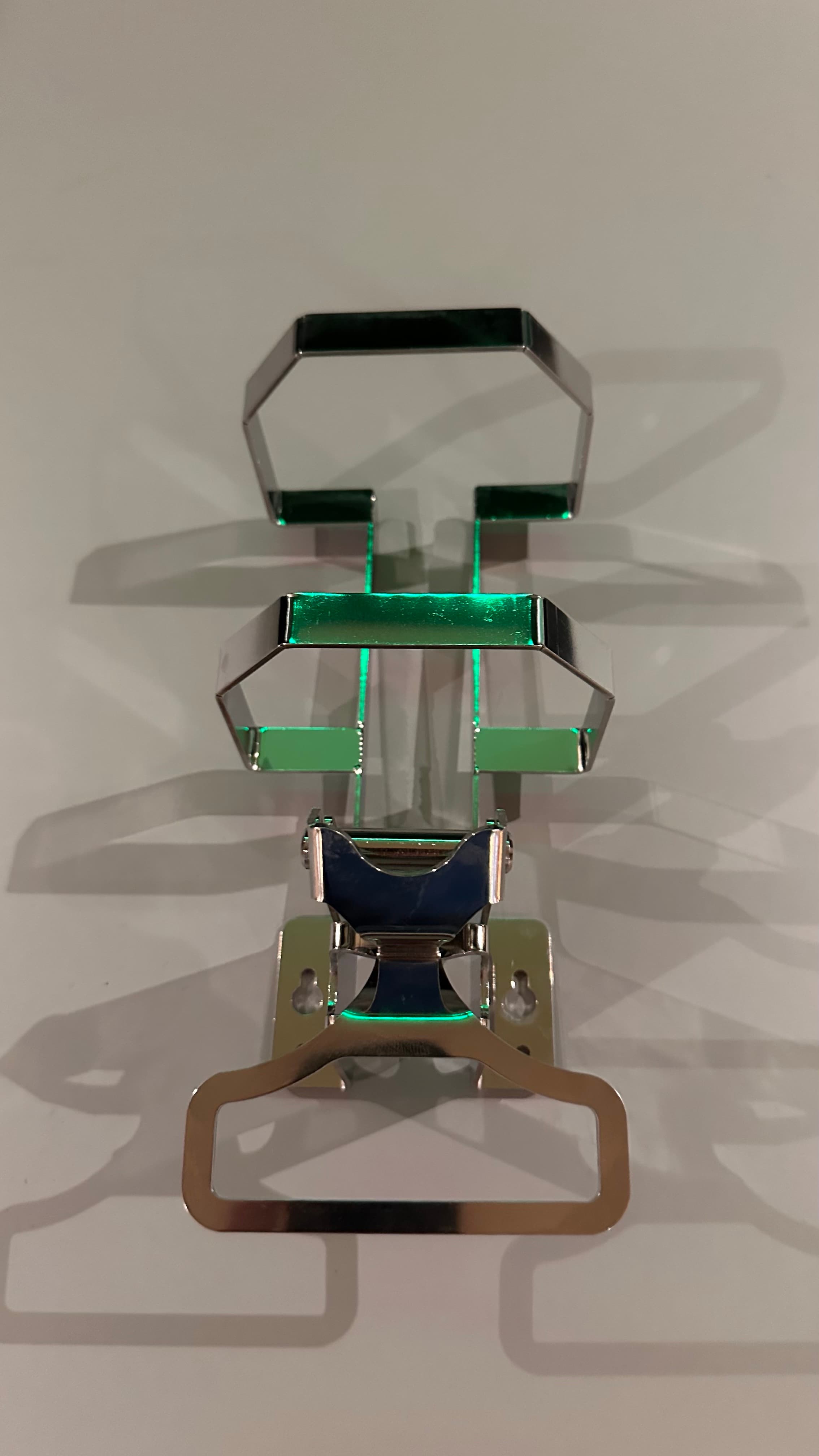 Såpe-/desinfeksjonsdispenser